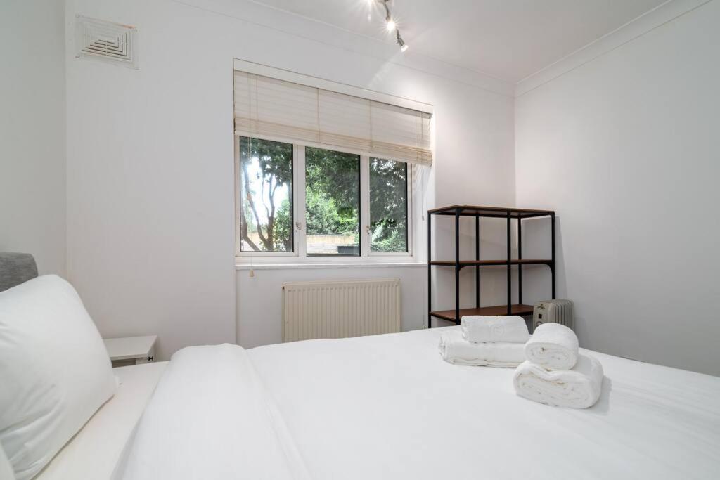 Stylish And Well Equipped Flat In Stockwell Apartment Londra Exterior foto