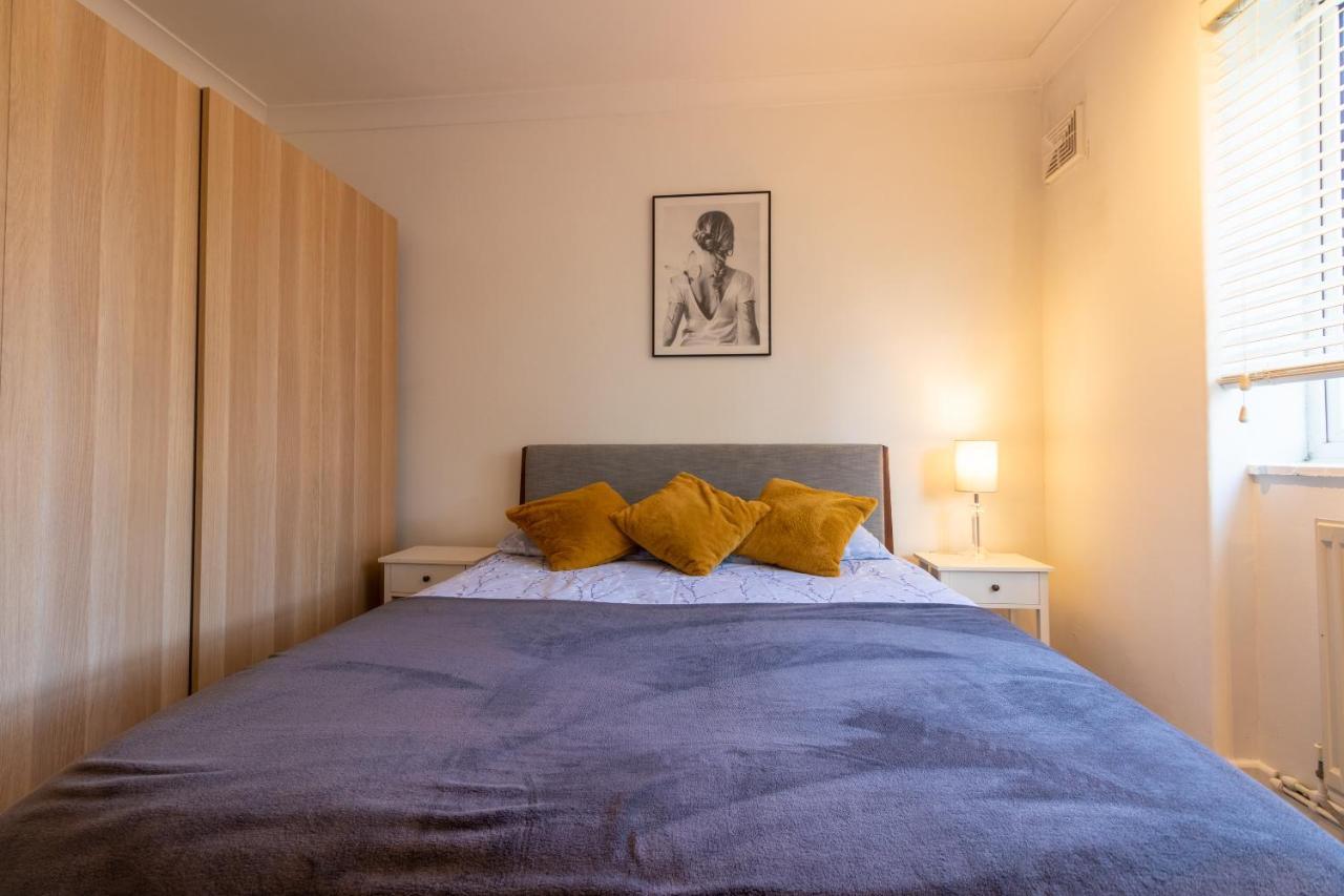 Stylish And Well Equipped Flat In Stockwell Apartment Londra Exterior foto
