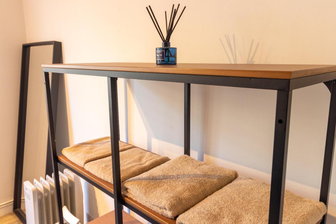 Stylish And Well Equipped Flat In Stockwell Apartment Londra Exterior foto