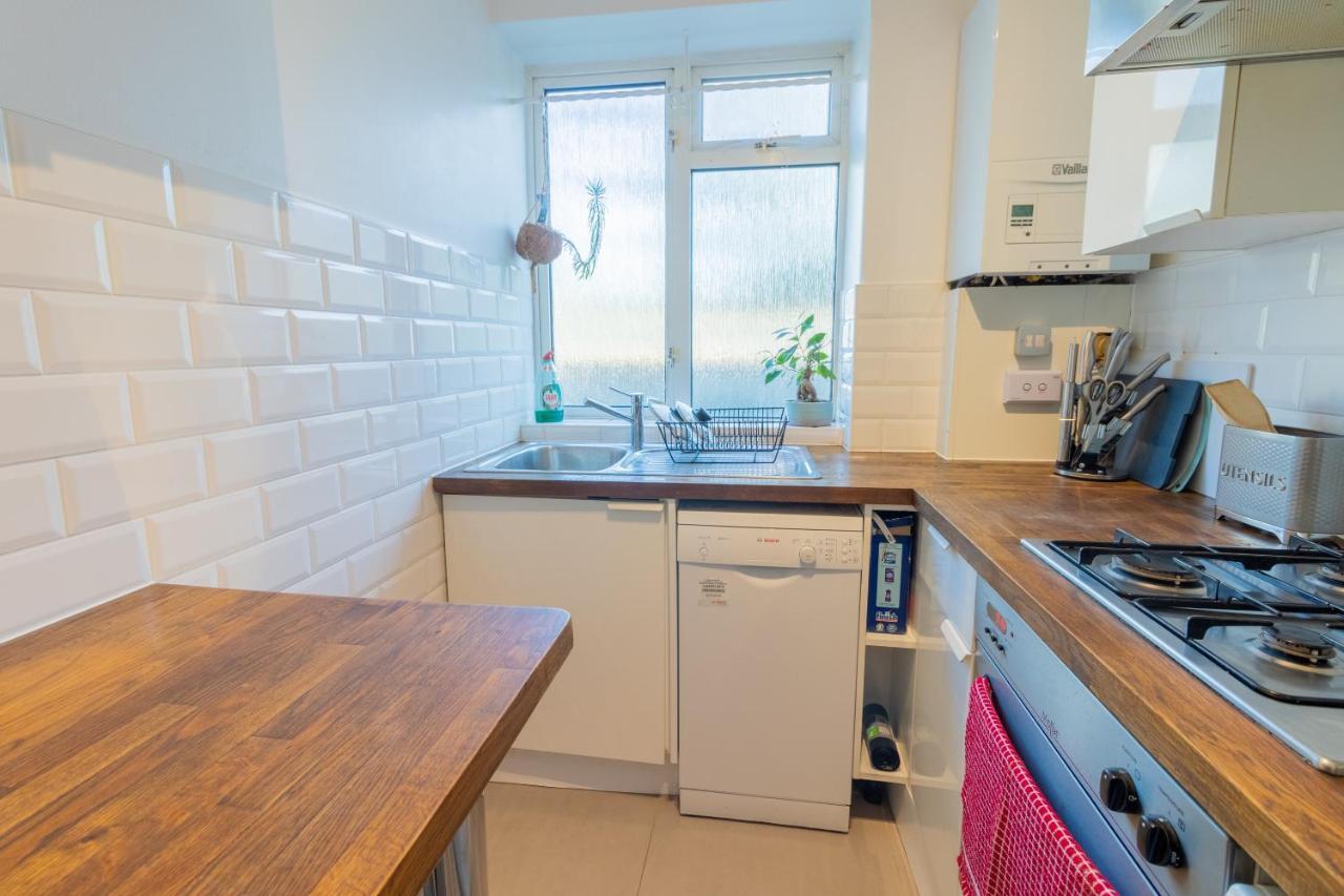 Stylish And Well Equipped Flat In Stockwell Apartment Londra Exterior foto